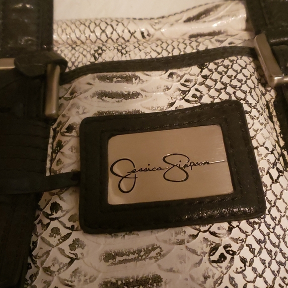 Jessica Simpson shoulder bag - Picture 4 of 5